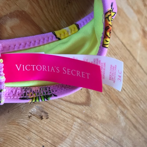 Sold Victoria’s Secret Pineapple Halter Bikini 34C - Picture 4 of 7